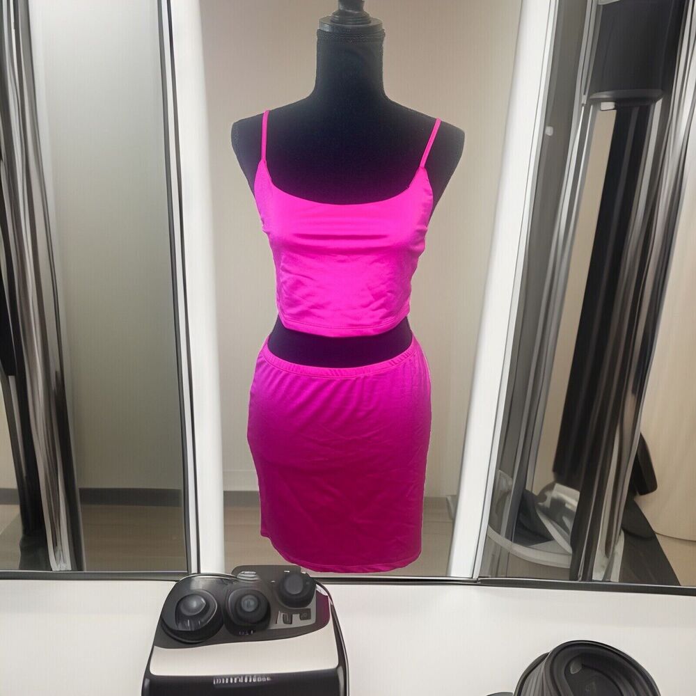 SHEIN Hot Pink Mini Skirt Set. SZ Large. #barbie #hotpink #miniskirtset